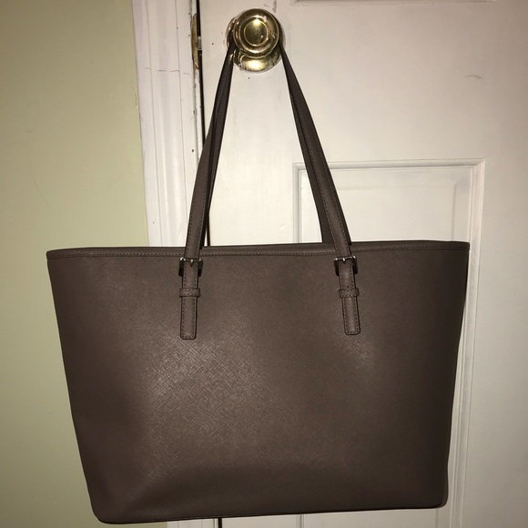 Michael Kors Jet Set tote - Picture 2 of 8